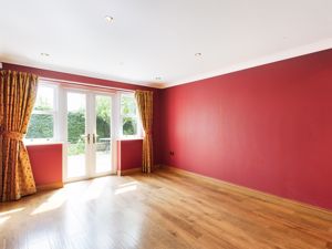 Dining room- click for photo gallery